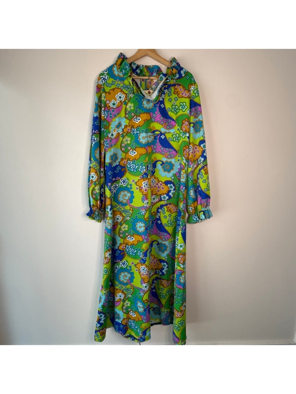 Vintage 60s 70s Psychedelic Floral Paisley Vibrant Long Sleeve Maxi Dress